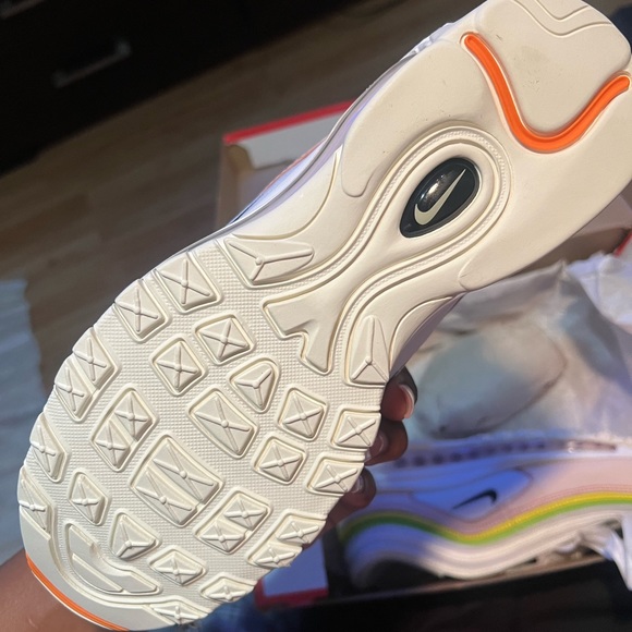 Women’s size 10 Nike Air Max 97 - Picture 2 of 4